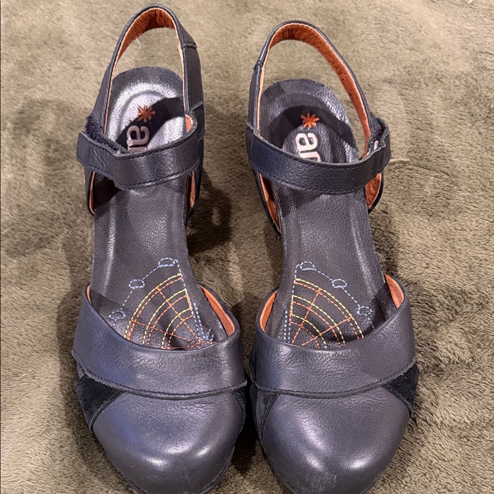 Stylish Black Leather Mules by Abeo